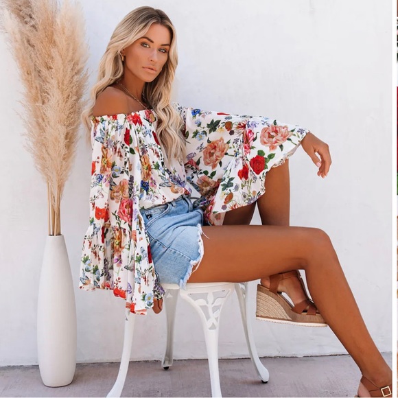 Vici Summer Harvest Off The Shoulder Bell Sleeve Top - Picture 4 of 12